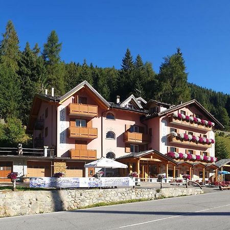Hotel La Roccia Passo del Tonale Dış mekan fotoğraf